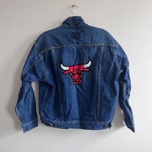 Custom Vintage 90's Marlboro denim jacket + Chicago Bulls